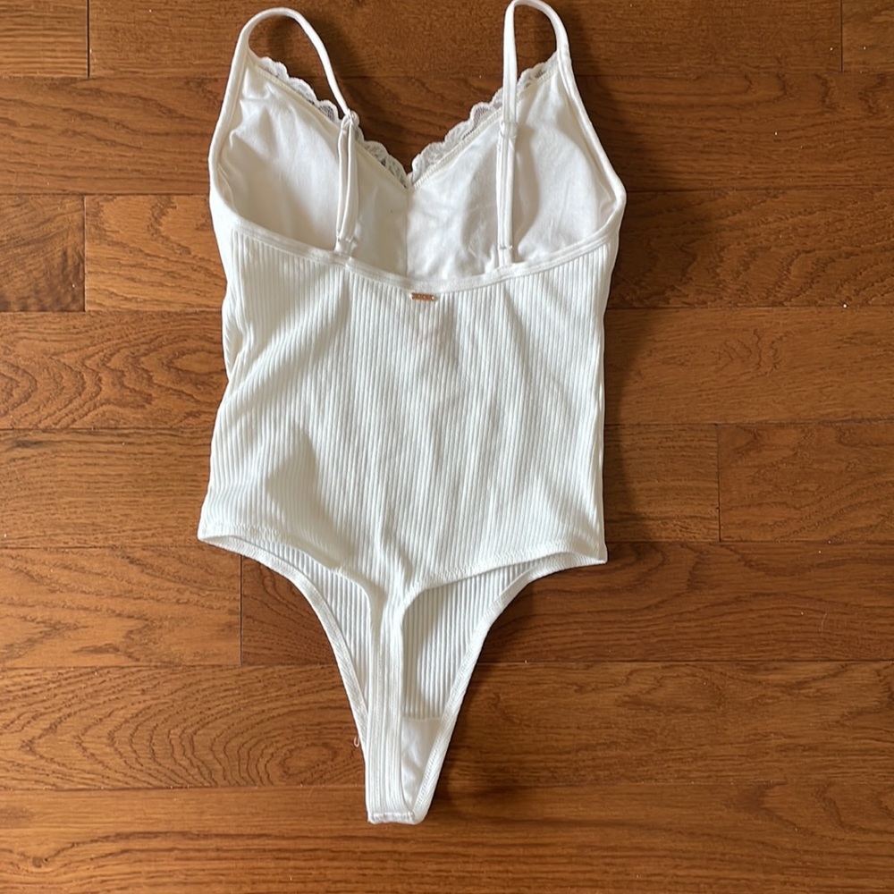 VICTORIA SECRET PINK CAMI BODY SUIT w/ lace trim New W/ Tags - Picture 2 of 6